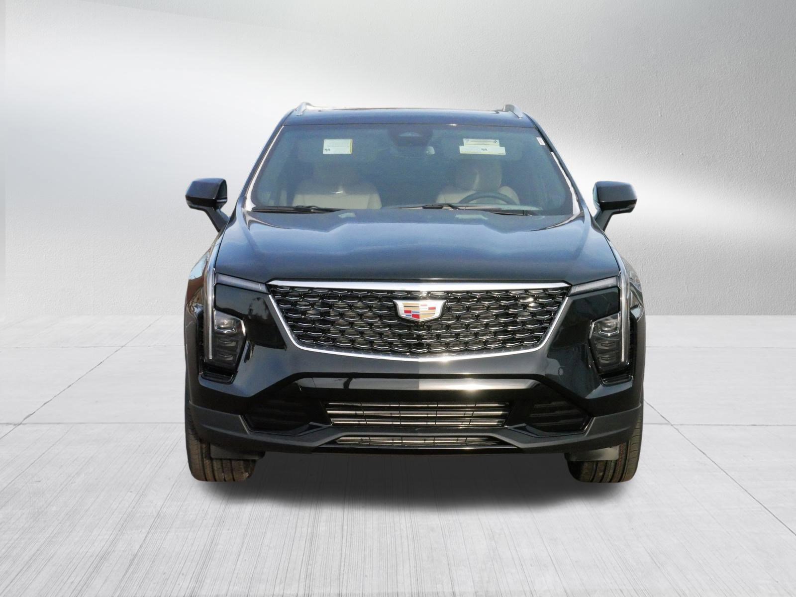 2025 Cadillac XT4 Premium Luxury photo 2
