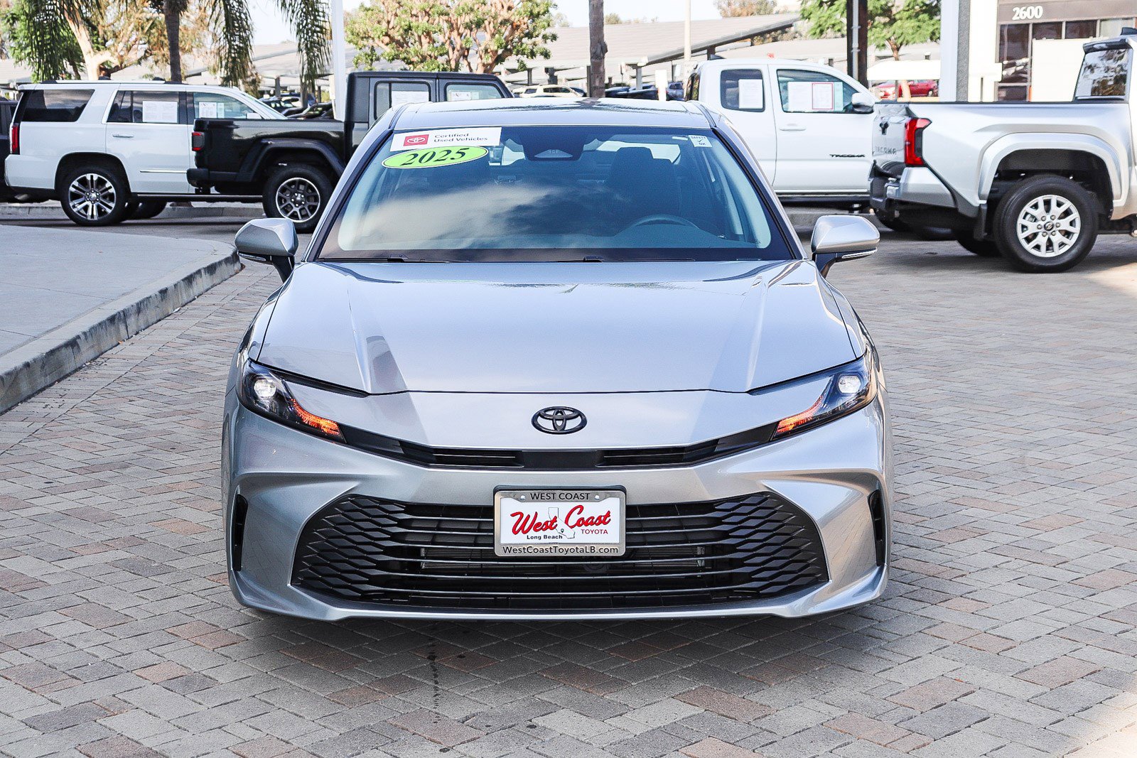 2025 Toyota Camry LE photo 2