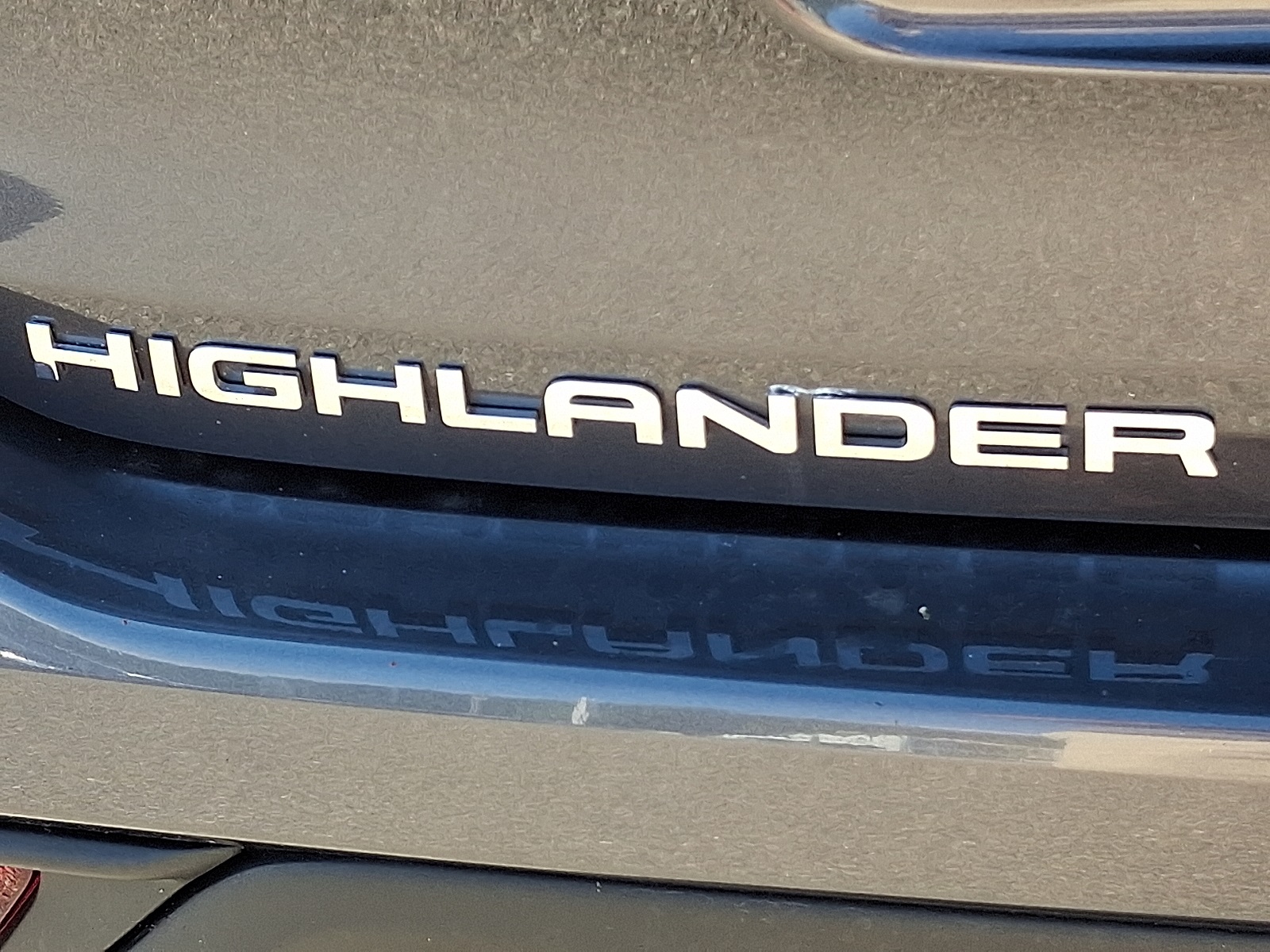 2024 Toyota Highlander LE photo 31