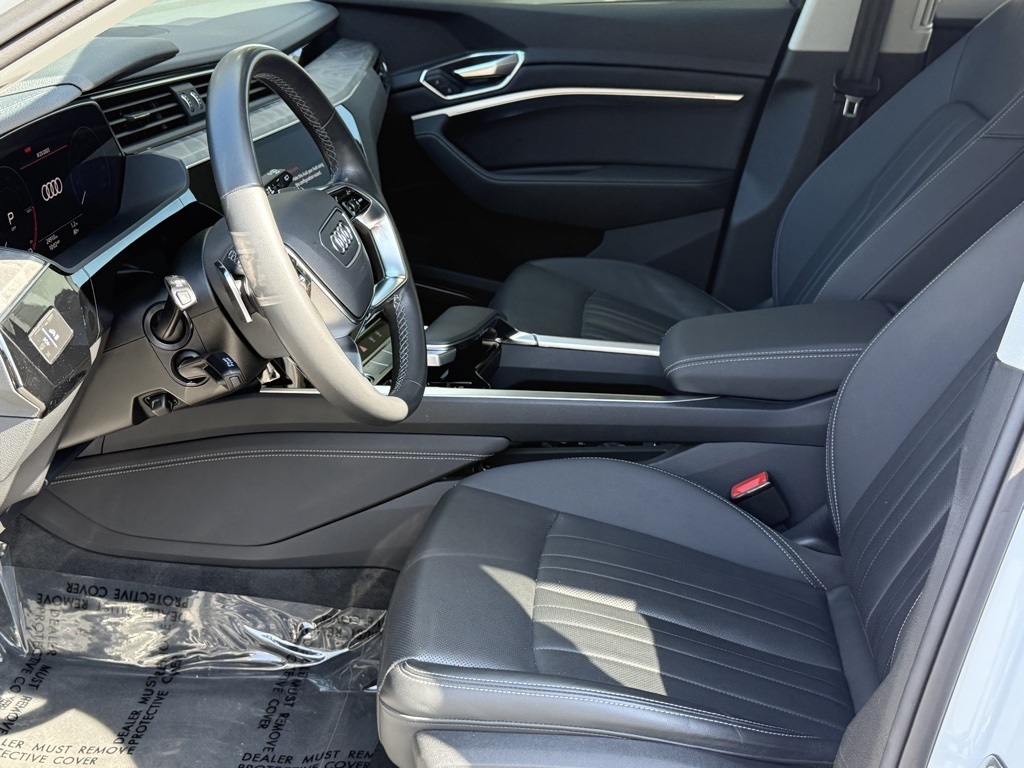 2024 Audi Q8 E-tron Premium Plus photo 14