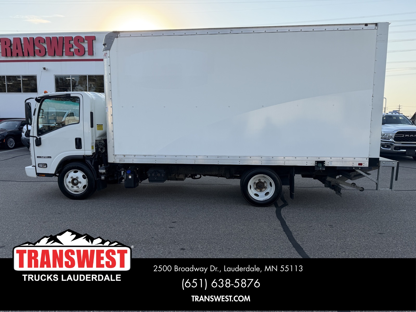 2022 Isuzu NPR photo 2