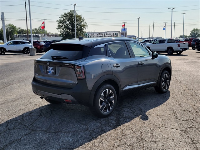 2025 Nissan Kicks SV photo 3