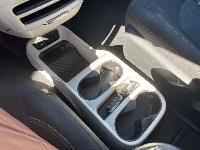 2022 Chrysler Voyager LX photo 13