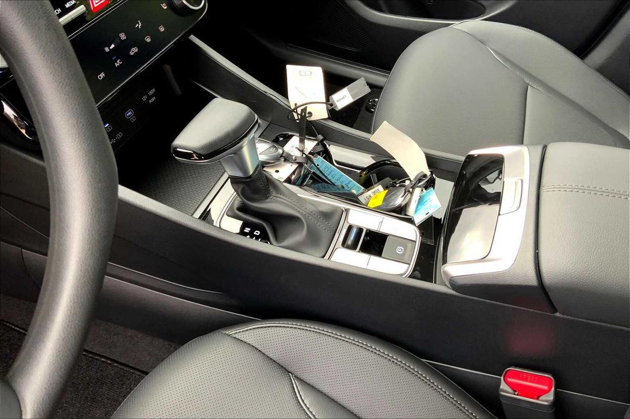 2026 Hyundai Santa Cruz SEL photo 6
