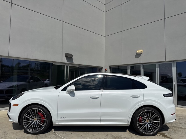 2023 Porsche Cayenne Coupe GTS photo 4