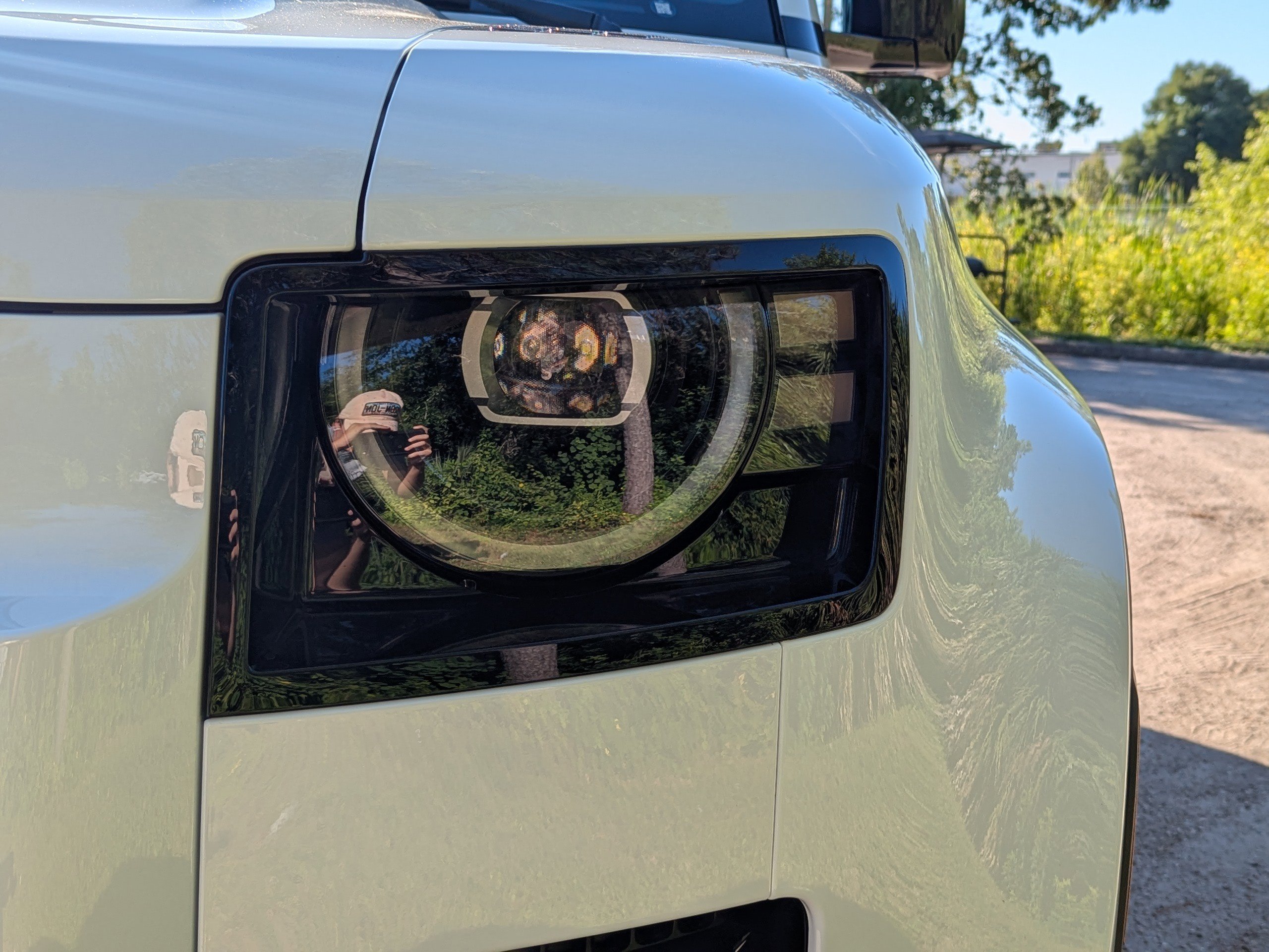 2026 Land Rover Defender 110 S photo 3