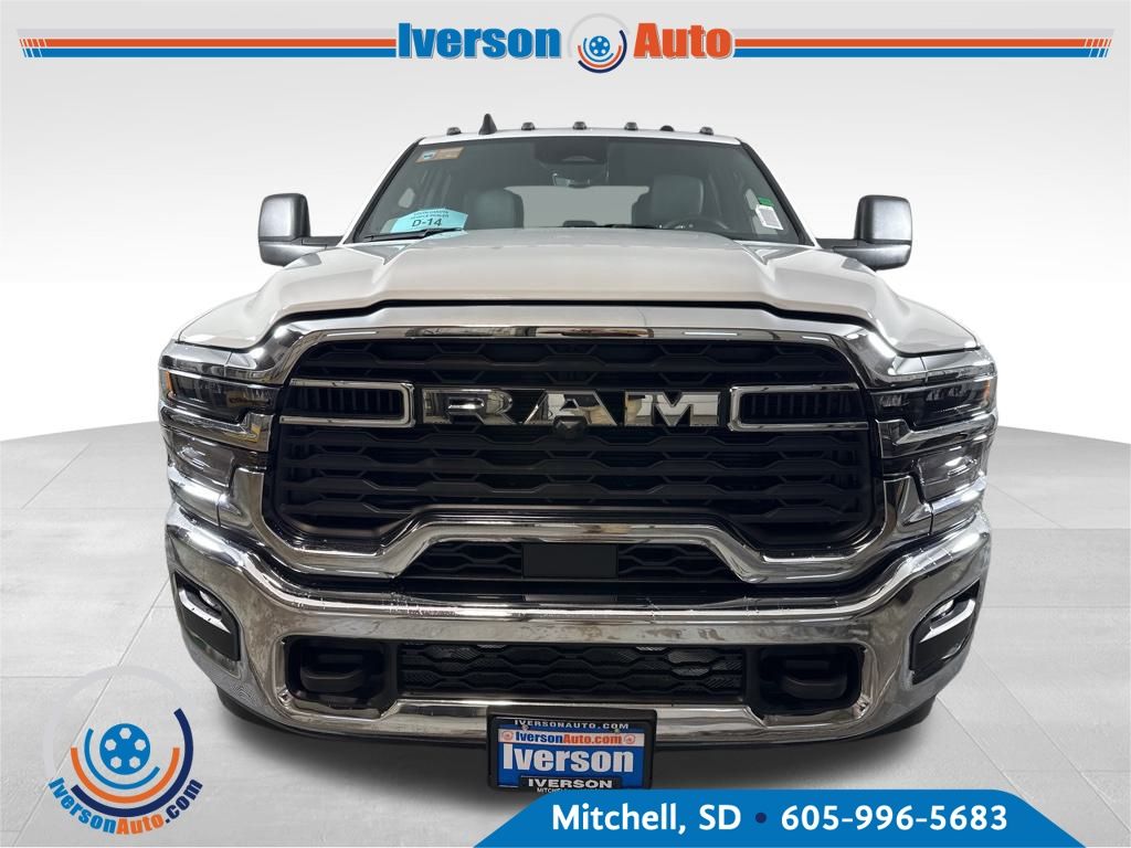 2025 Ram 2500 Tradesman photo 2