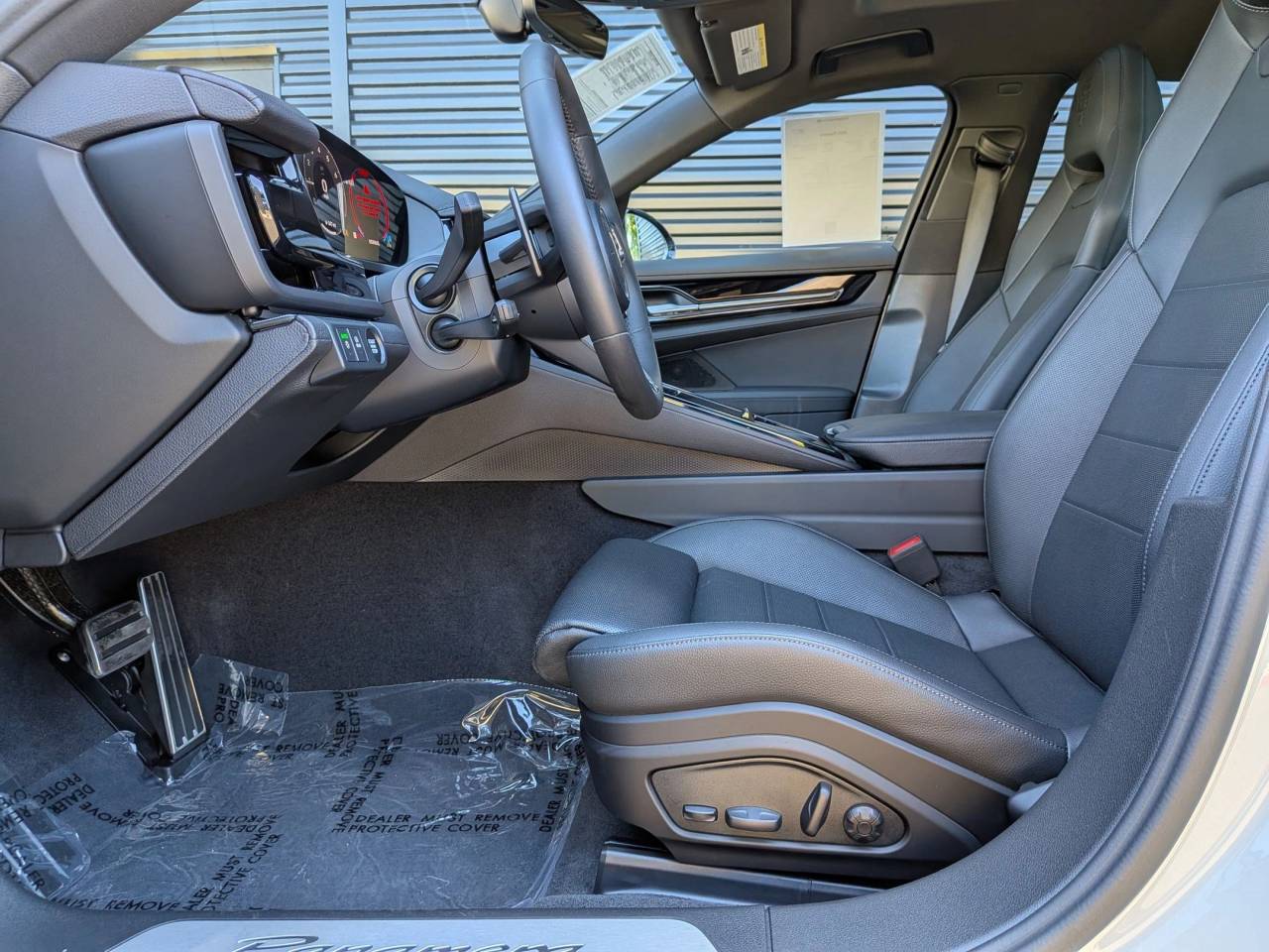 2025 Porsche Panamera Base photo 4