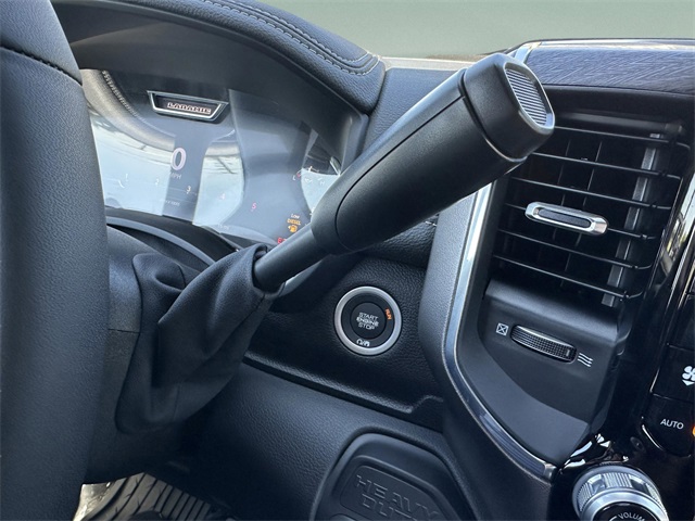 2025 Ram 2500 Laramie photo 17
