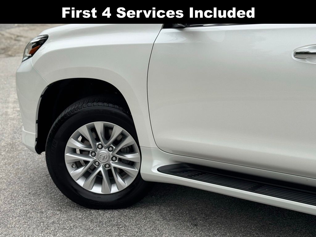 2023 Lexus GX 460 photo 2