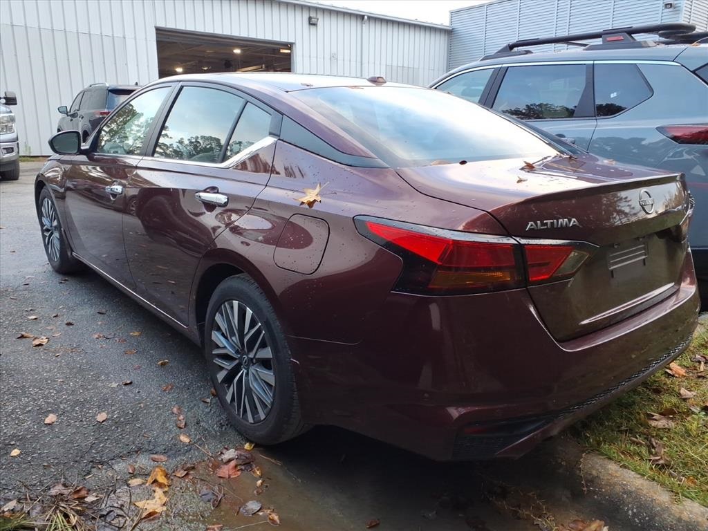 2024 Nissan Altima 2.5 SV photo 4