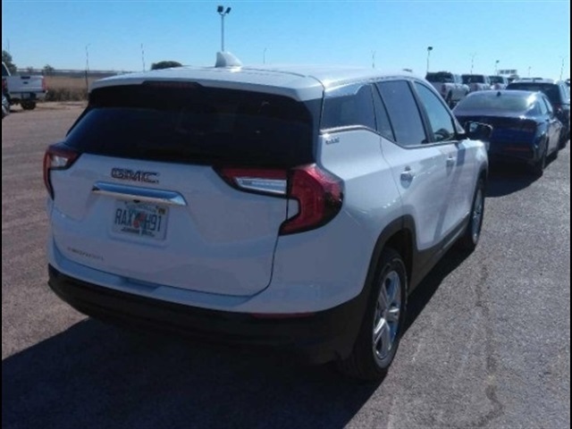 2024 Gmc Terrain SLE photo 2