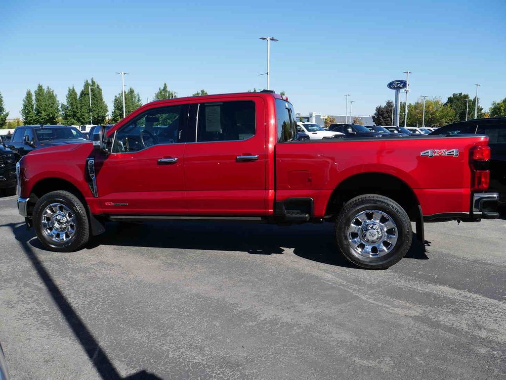 2024 Ford F-350 photo 17