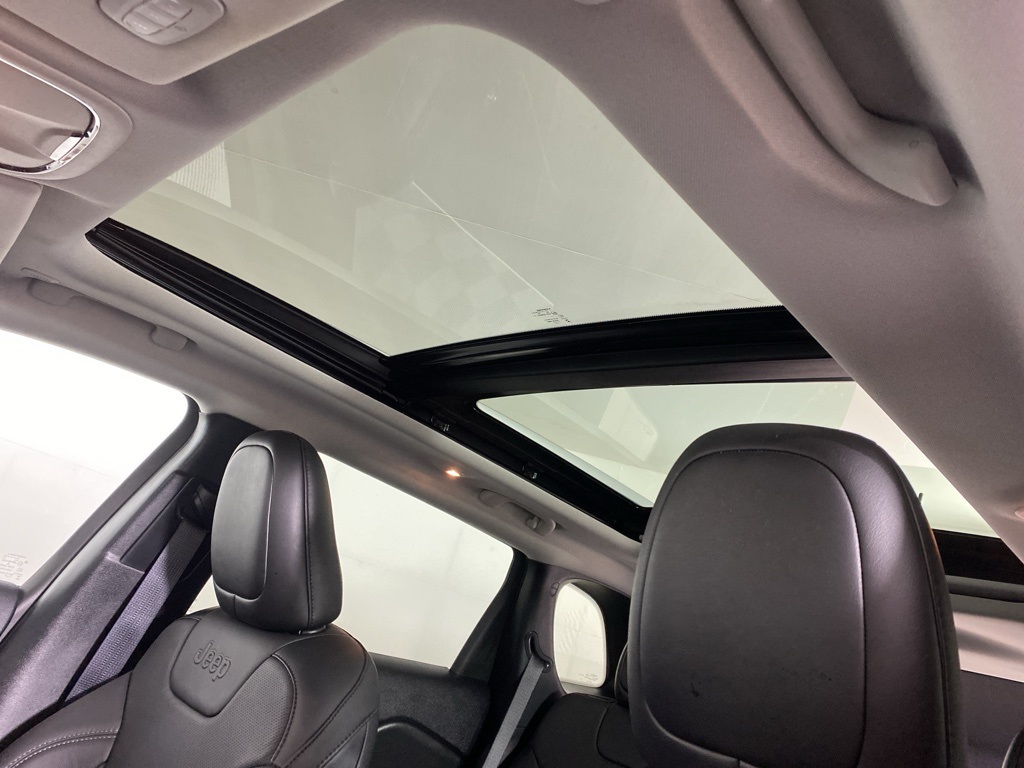 2021 Jeep Cherokee Limited photo 4