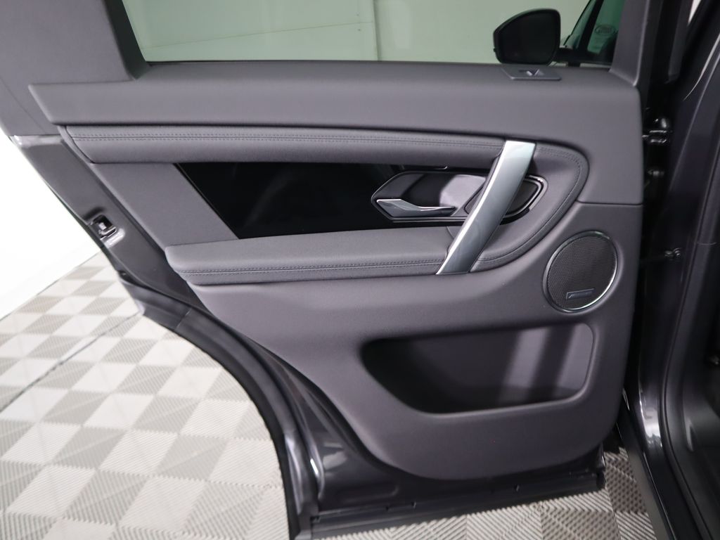 2025 Land Rover Discovery Sport S photo 24