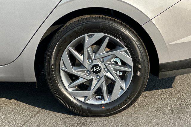 2025 Hyundai Elantra Hybrid Blue photo 22