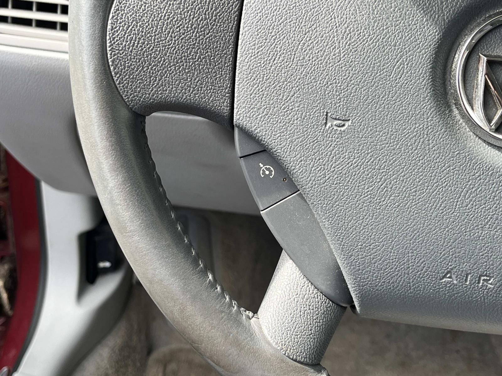 2005 Buick LaCrosse CXL photo 27