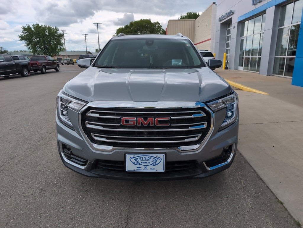 2024 Gmc Terrain SLT photo 3