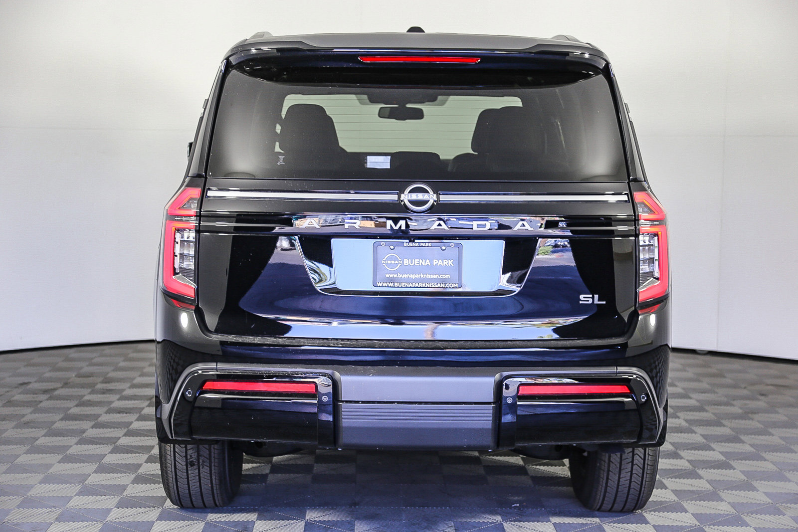 2025 Nissan Armada SL photo 8
