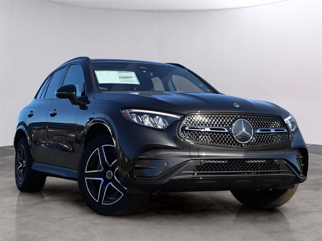 2026 Mercedes-Benz GLC Base's photo