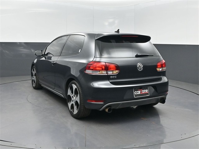 2011 Volkswagen Golf GTI Base photo 3