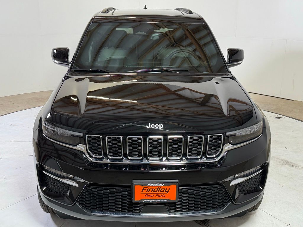 2025 Jeep Grand Cherokee Limited photo 2