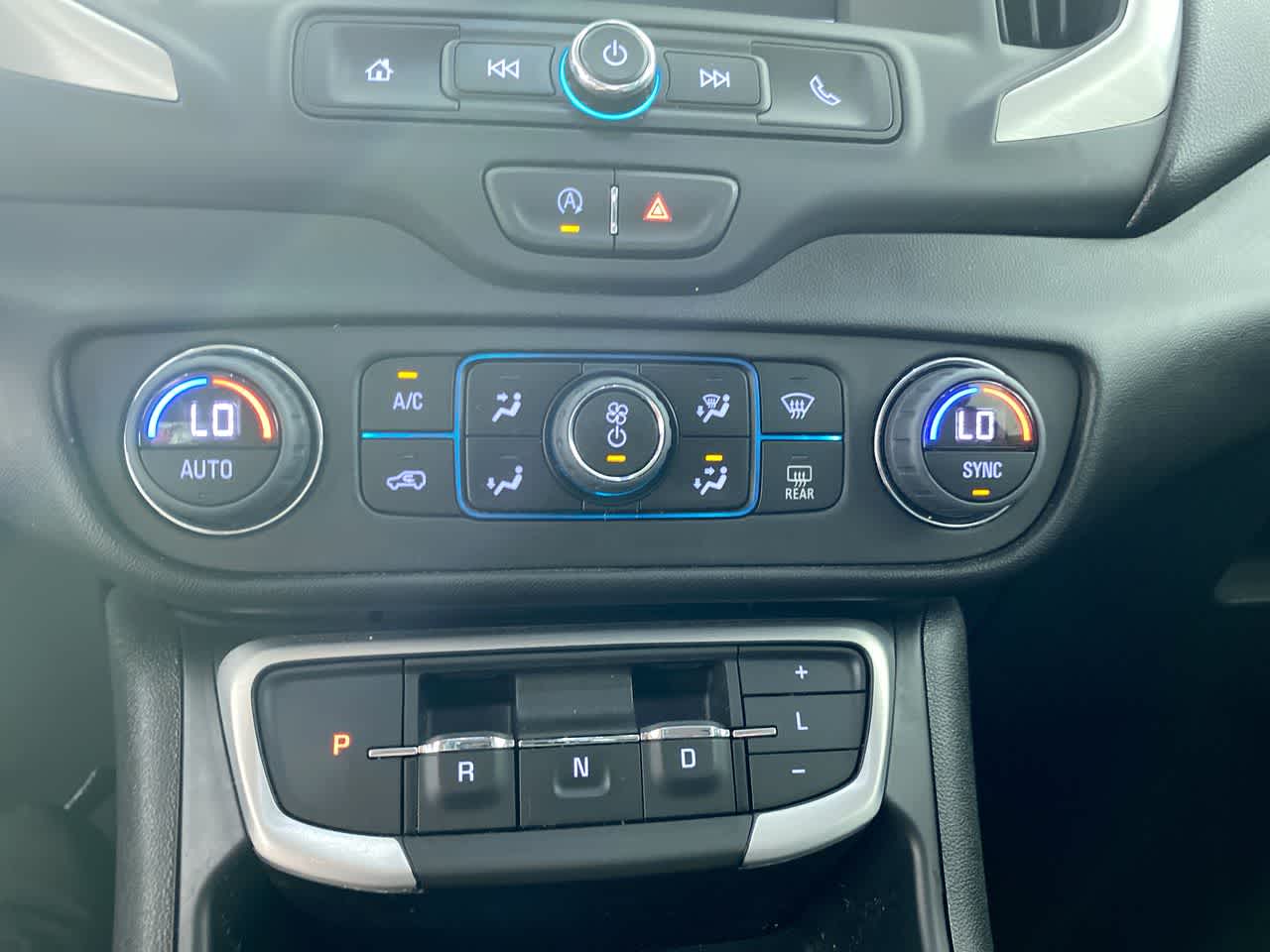 2023 Gmc Terrain SLE photo 18