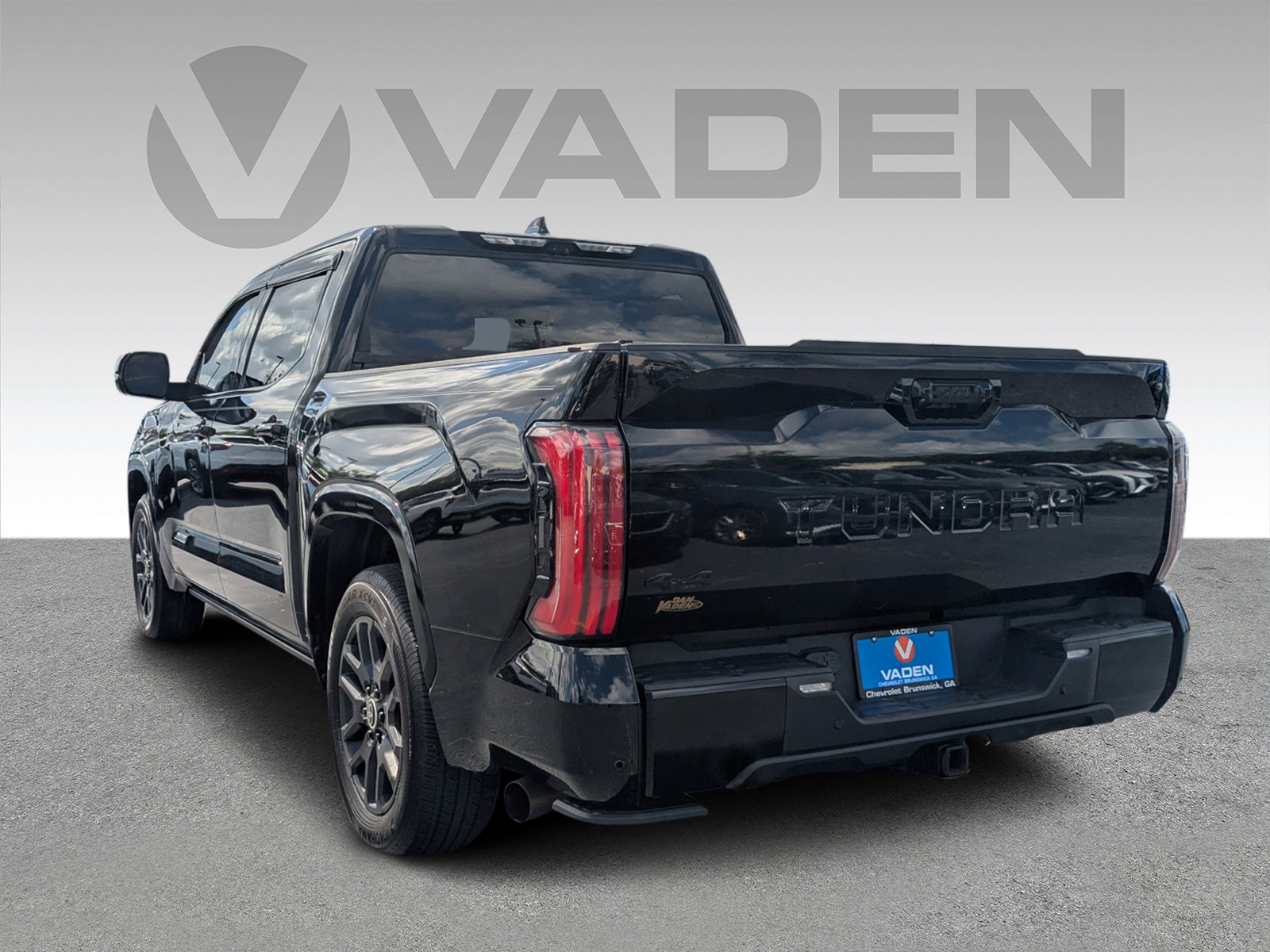 2022 Toyota Tundra Platinum photo 7