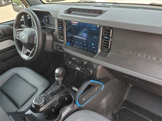 2024 Ford Bronco Black Diamond photo 17