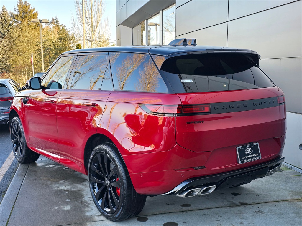 2025 Land Rover Range Rover Sport SE photo 5