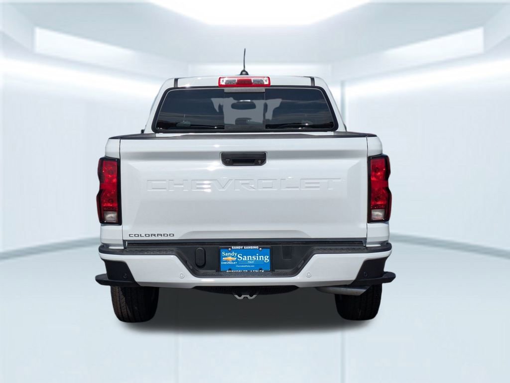 2026 Chevrolet Colorado LT photo 2