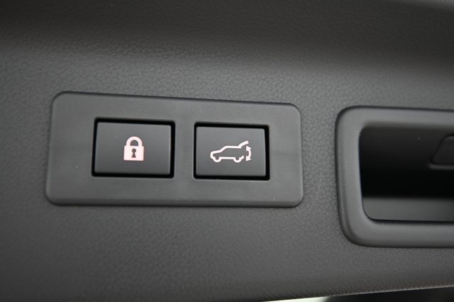 2025 Subaru Forester Touring photo 12