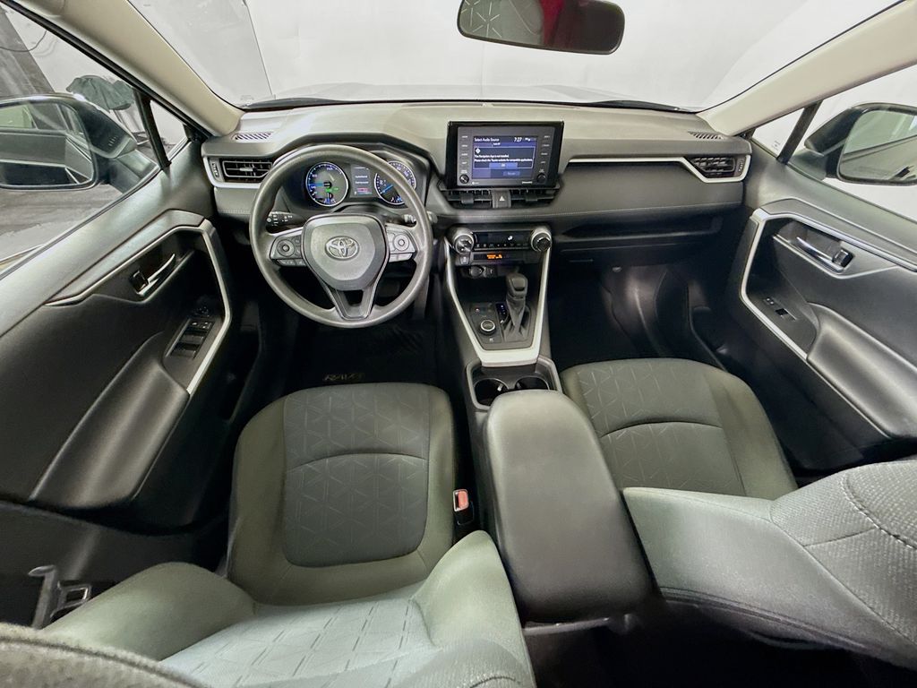2021 Toyota RAV4 Hybrid XLE photo 30