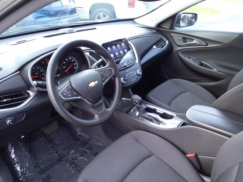2024 Chevrolet Malibu 1LT photo 10
