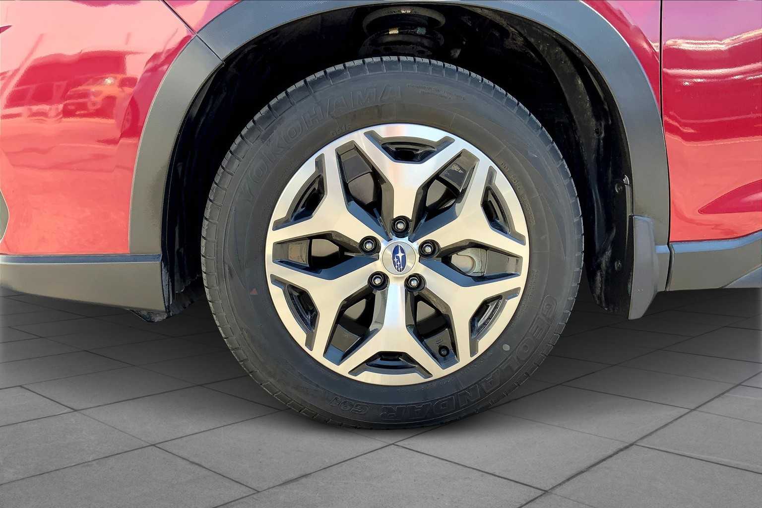 2020 Subaru Forester Premium photo 9