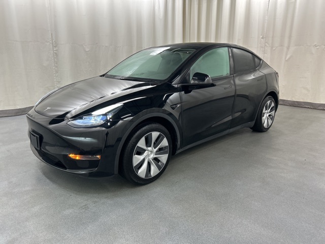 2024 Tesla Model Y Long Range photo 2