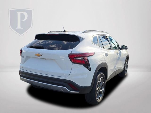 2024 Chevrolet Trax LT photo 4