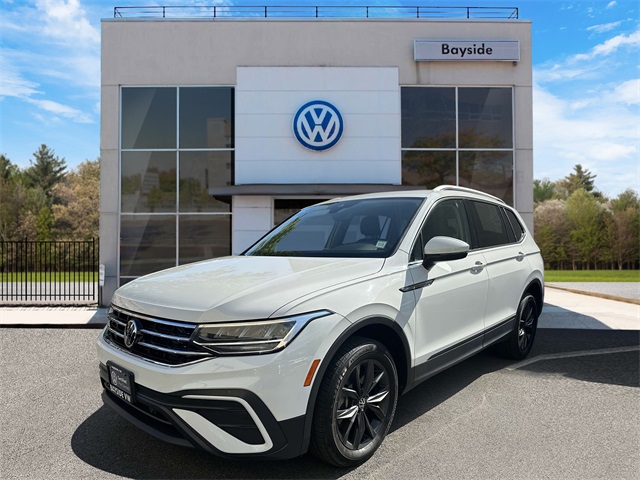 2022 Volkswagen Tiguan SE photo 3