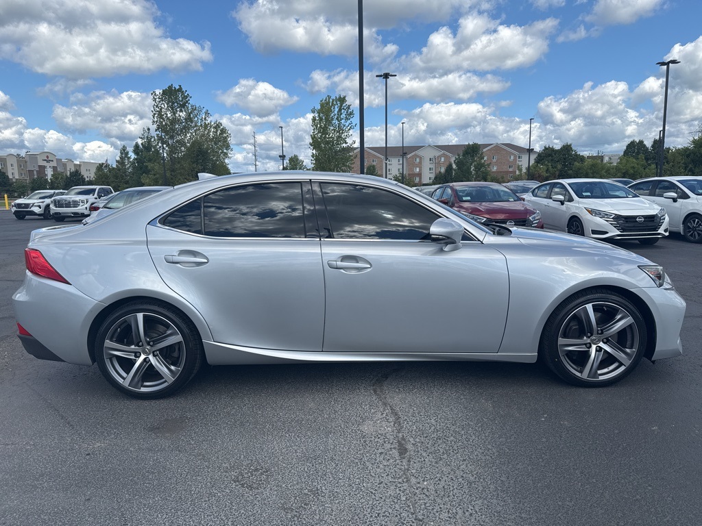 2017 Lexus IS 200t photo 2