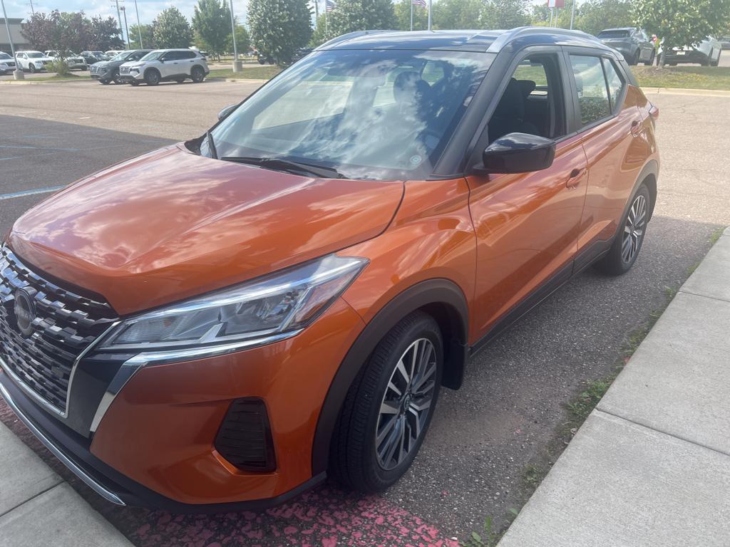 2023 Nissan Kicks SV photo 2