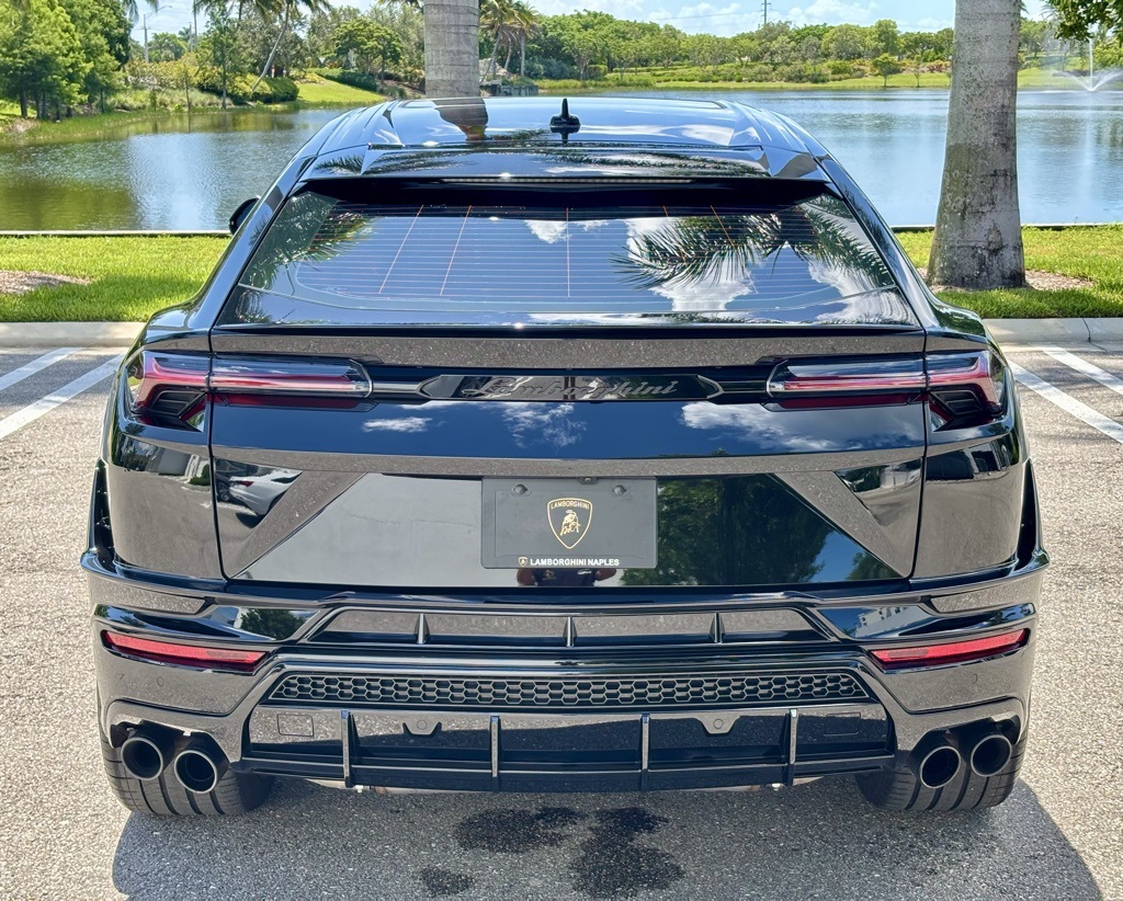 2024 Lamborghini Urus S photo 7
