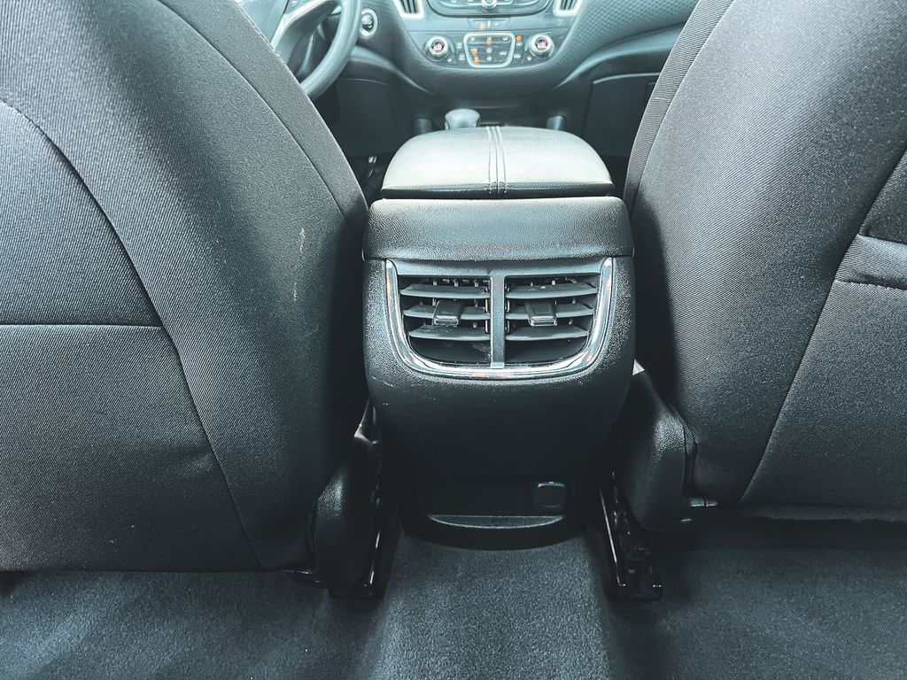 2023 Chevrolet Malibu 1LT photo 31