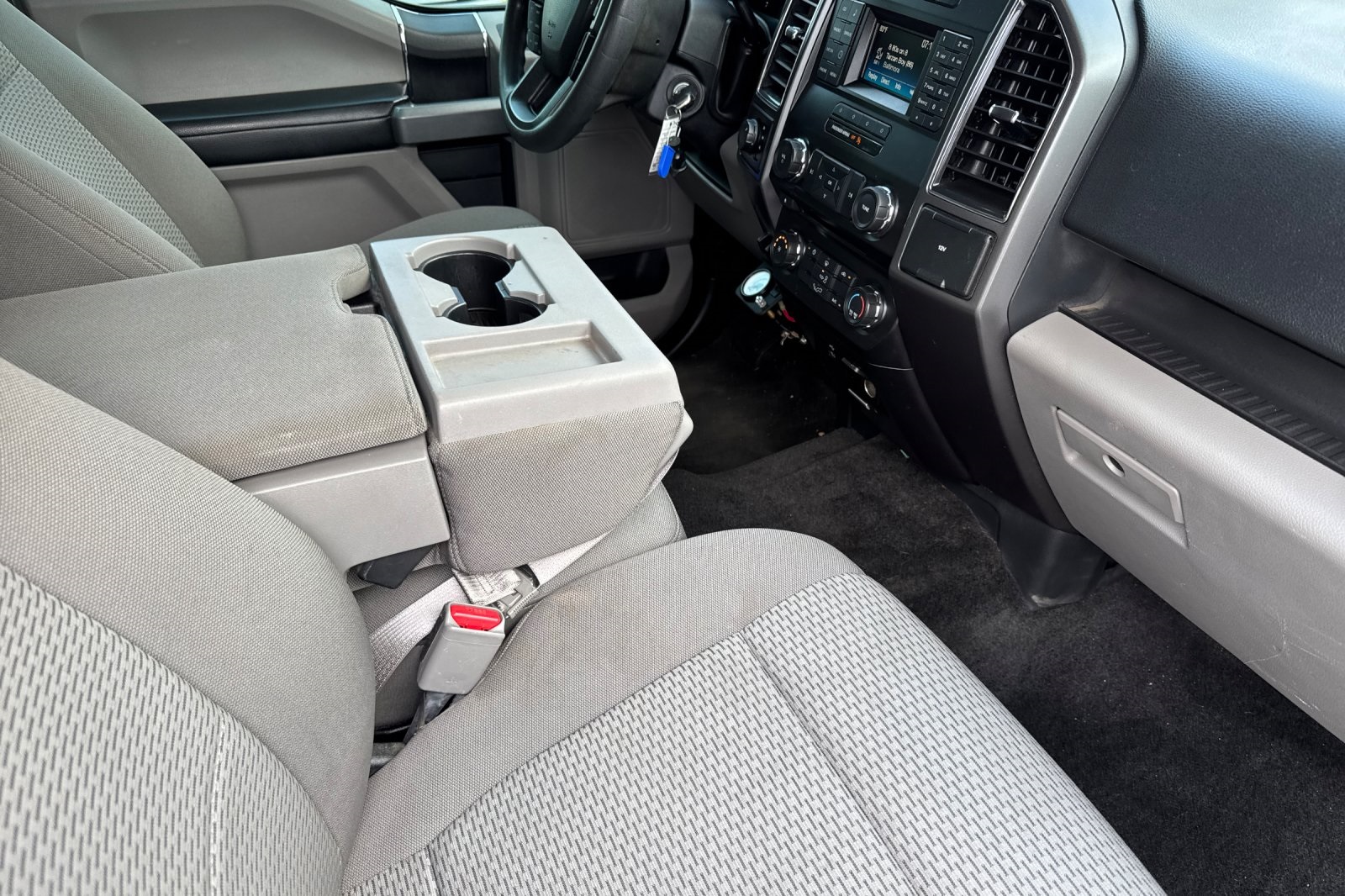 2017 Ford F-150 XLT photo 17