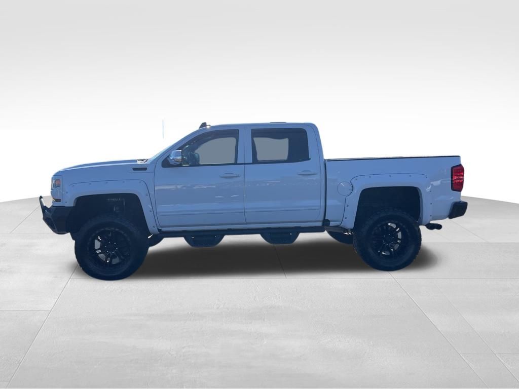 2018 Chevrolet Silverado 1500 LT photo 4