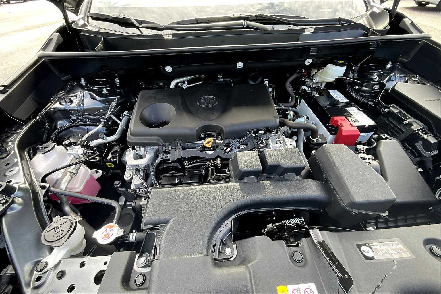 2025 Toyota RAV4 XLE photo 29