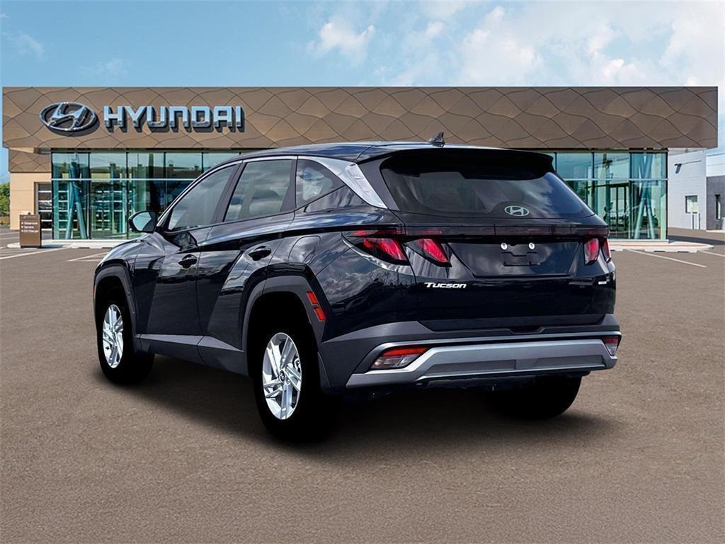 2026 Hyundai Tucson SE photo 4
