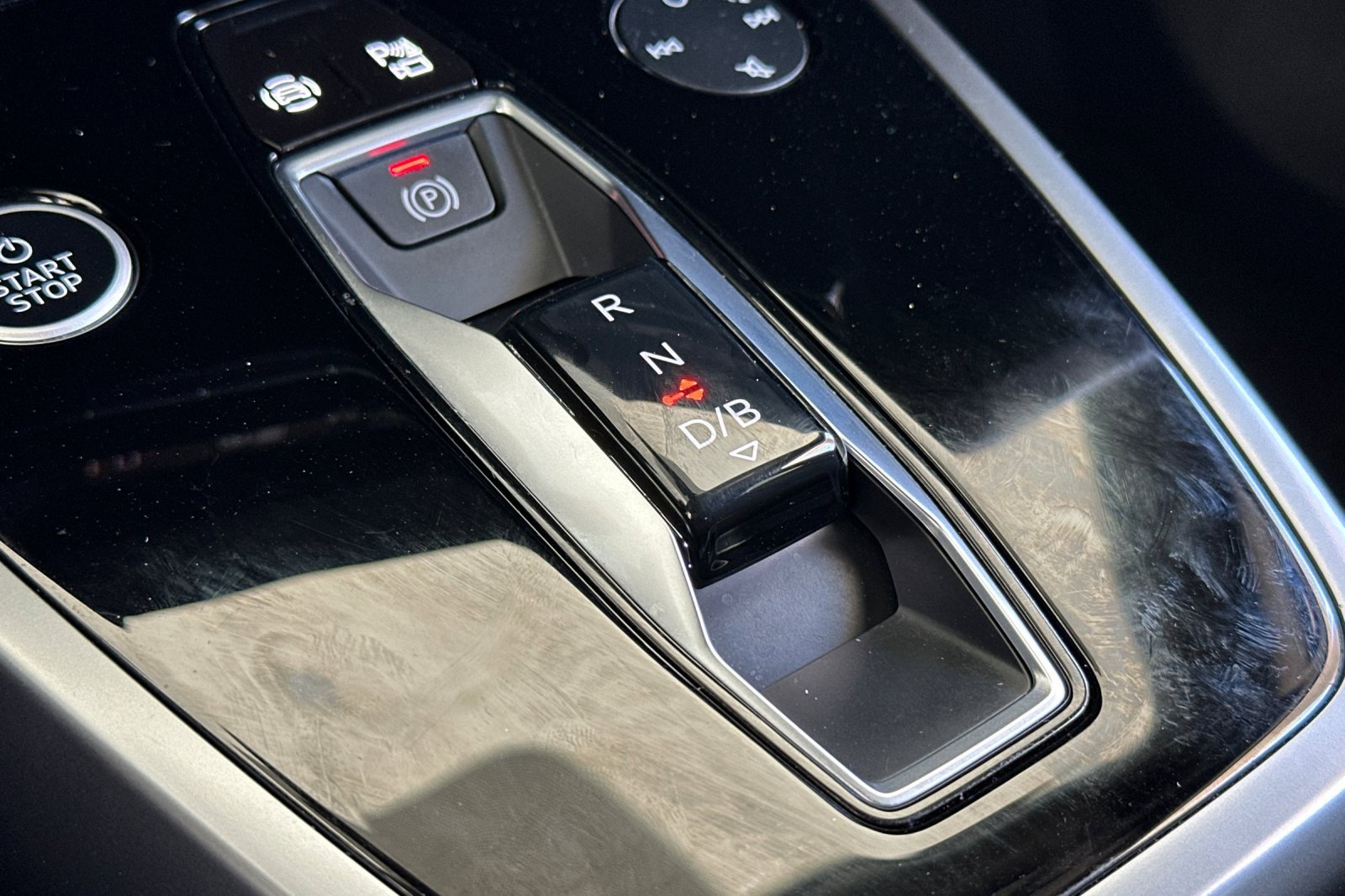 2023 Audi Q4 50 E-tron Prestige photo 14