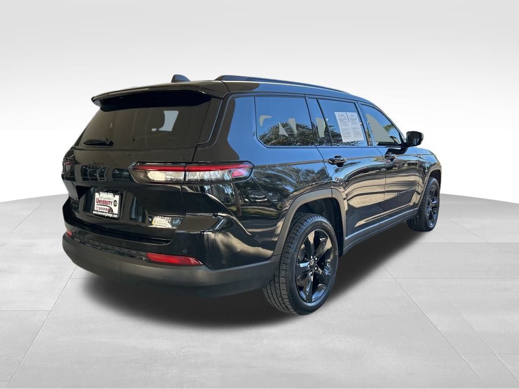 2023 Jeep Grand Cherokee Laredo Altitude photo 2