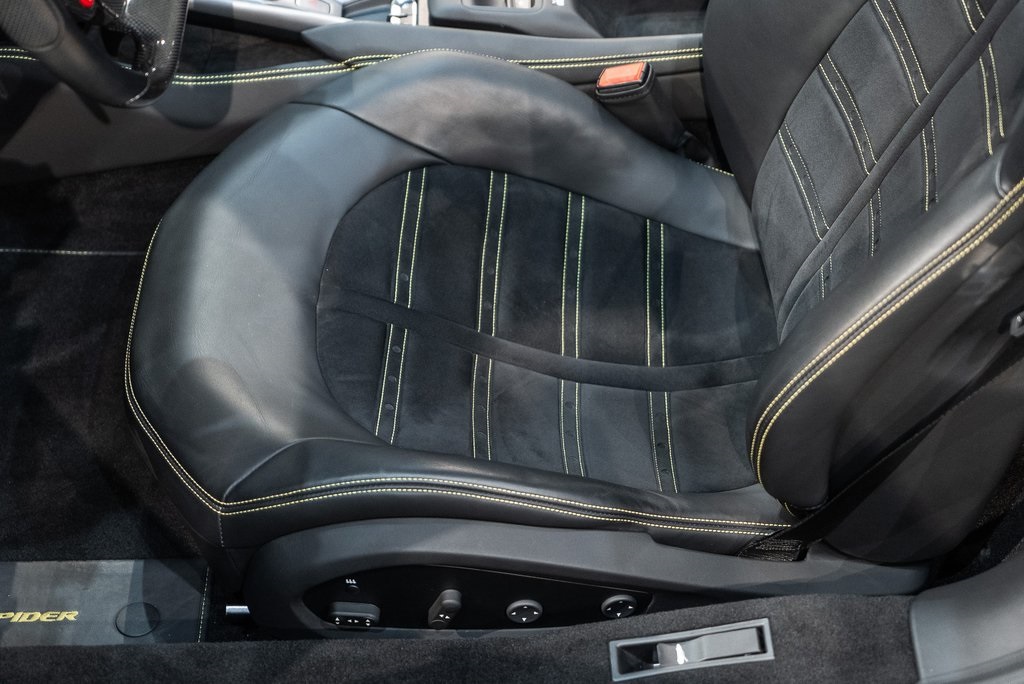2022 Ferrari F8 Spider Base photo 21