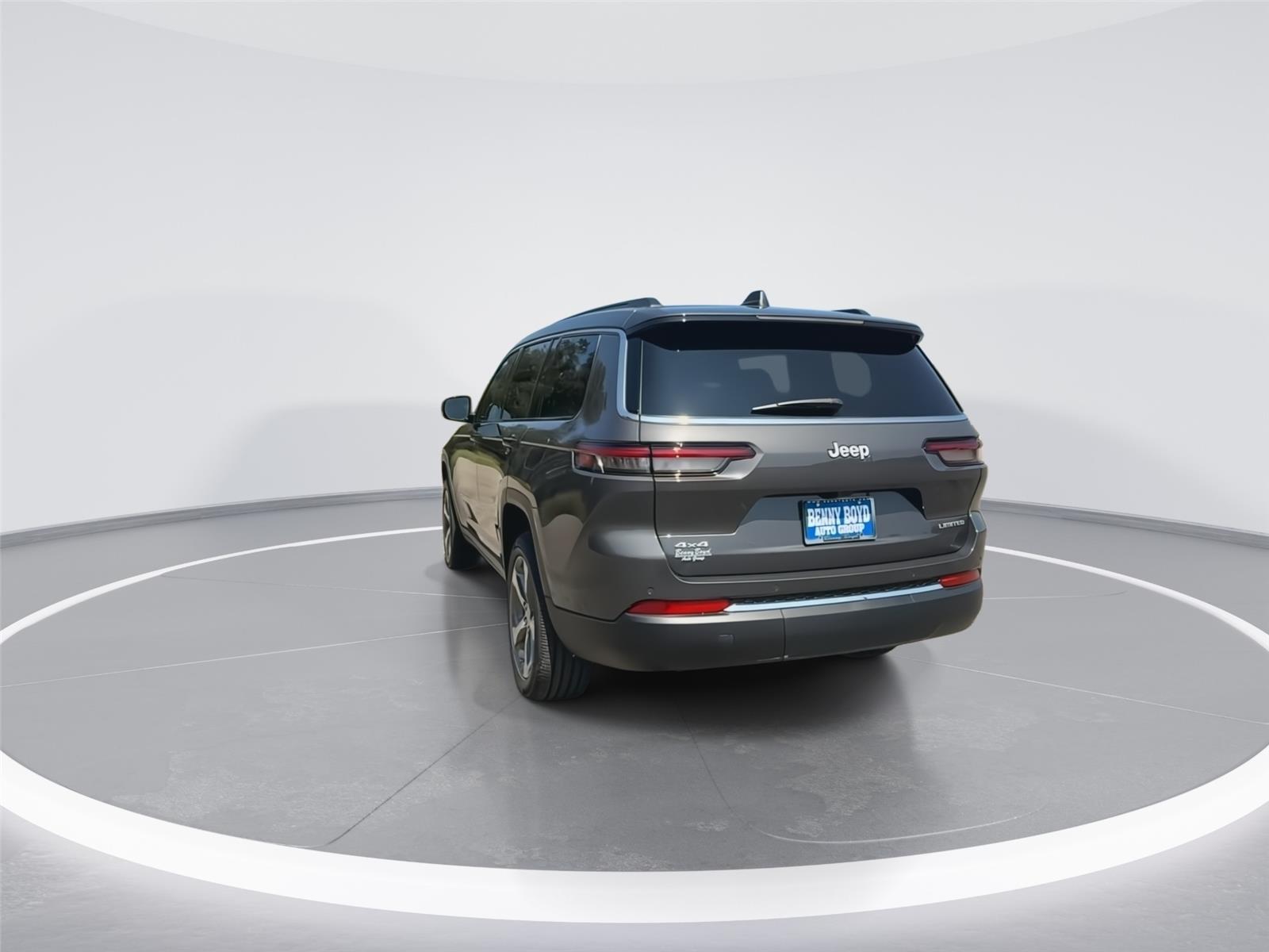 2025 Jeep Grand Cherokee Limited photo 3